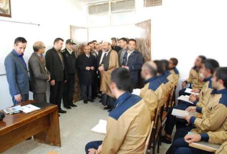 ۲۰۰ زندانی‌ در همدان باسواد خواهندشد. 