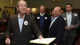 جورج بوش به نفع برادرش وارد مبارزات انتخاباتی آمریکا شد