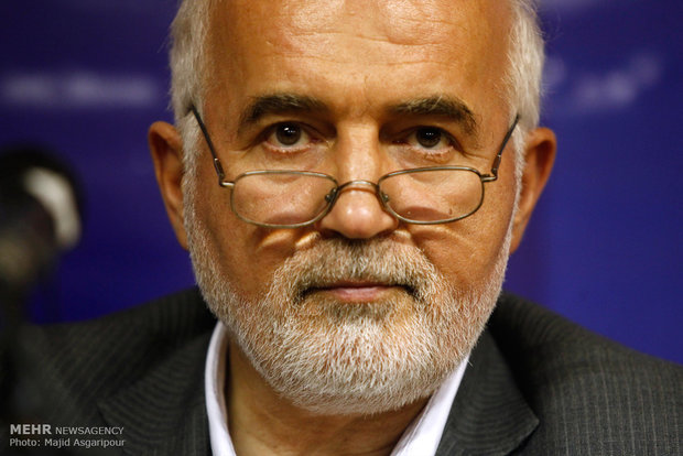 هشدار احمد توکلی به هاشمی رفسنجانی درباره دخالت آشکار انگلیس