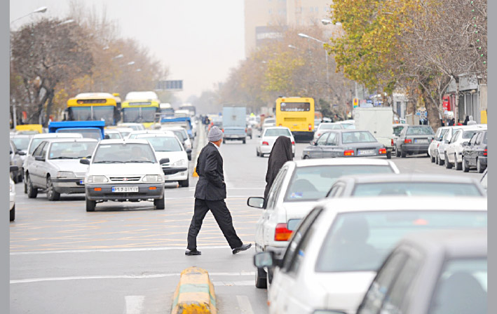  «رانندگی بی‌انضباط» بیشترین عامل مشکلات ترافیکی مشهد