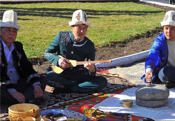 شادمانی قرقیزها در جشن نوروز+تصاویر