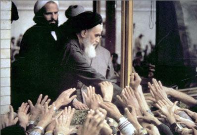 تبیین مولفه های زندگی اجتماعی امام خمینی (ره) به عنوان الگوی روحانی انقلابی