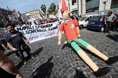 تظاهرات ضد دولتی در ایتالیا به درگیری با پلیس منجر شد