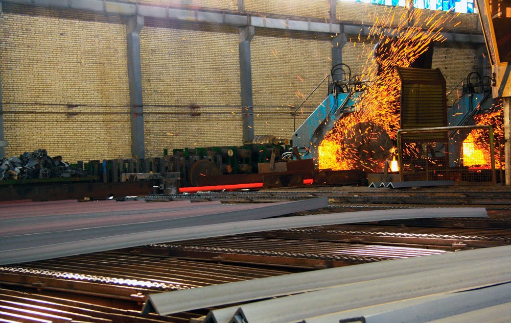 ۱۰ کارخانه تولیدکننده فولاد تعطیل شدند/ اغلب کارخانه‌ها با ۳۰ درصد ظرفیت کار می‌کنند 