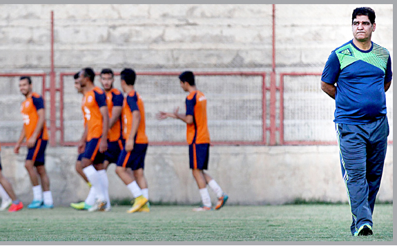 فوتبال خراسان گرفتار یک بحران جدی است / پدیده می‌توانست آسیایی شود