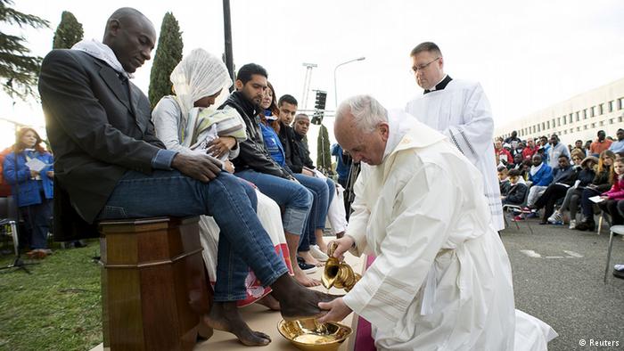 اشاره پاپ فرانسیس به فاجعه انسانی بعد از جنگ جهانی
