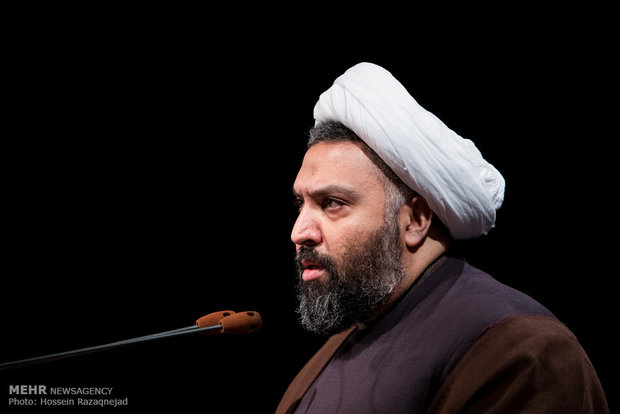 برخی برای انحراف الگوی ایرانی اسلامی پیشرفت تلاش می کنند 