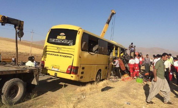 واژگونی اتوبوس در محور زاهدان- بیرجند ۲۱ مصدوم بر جای گذاشت