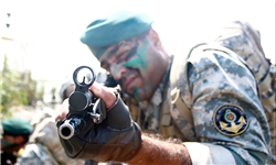 حضور نظامیان ایران در خلیج‌فارس تنش‌آفرین است/به هنگام تصویب تحریم های جدید، تلافی می‌کنیم
