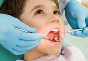 علاقه وزارت بهداشت به تداوم ارائه خدمات دهان و دندان دانش آموزان