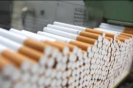 کشف محموله دخاني ۶۱ هزار نخي سيگار قاچاق از کاميون بنز 