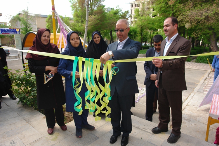 افتتاح اولین دیوار دانایی در شهرکرد