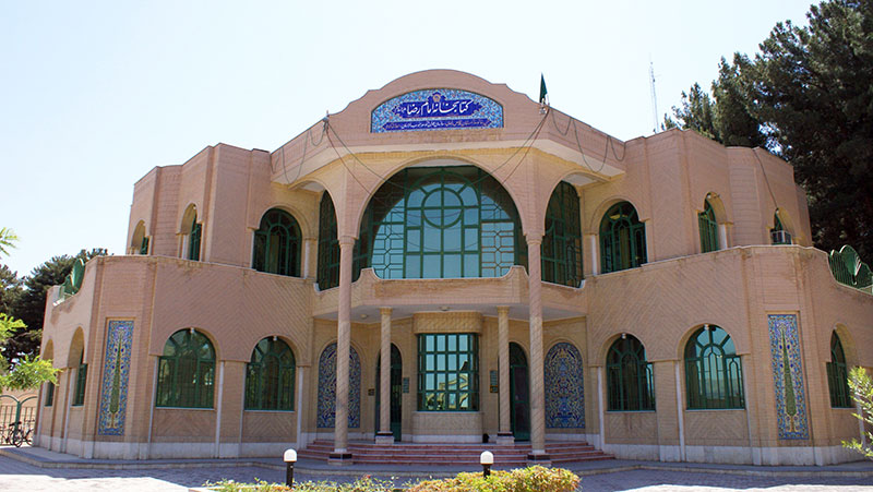   خدمات‌رسانی به بیش از ۱۸۵ هزار نفر در کتابخانه امام رضا(ع) بیرجند