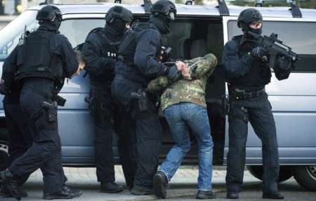 پلیس آلمان ۱۶ مظنون تروریستی را در فرانکفورت بازداشت کرد