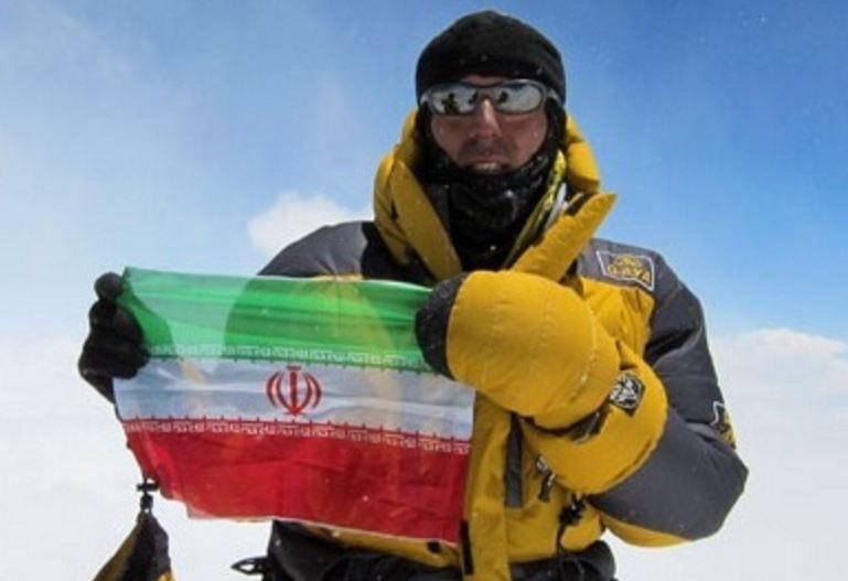 کوهنورد نامی شهرداری تبریز، قله اورست را فتح کرد
