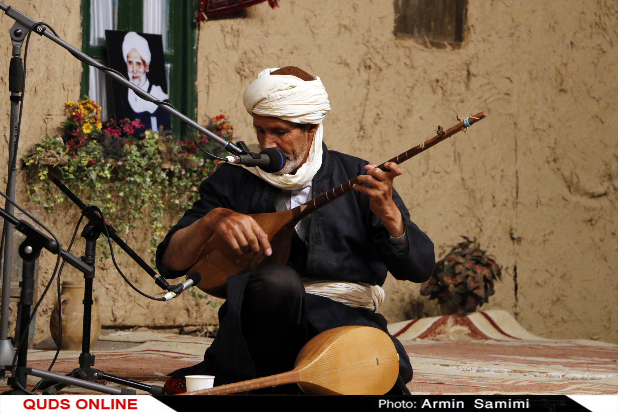 به آوازه خوان پیشکسوت تربت‌جام مدرک درجه یک هنری اعطا شد