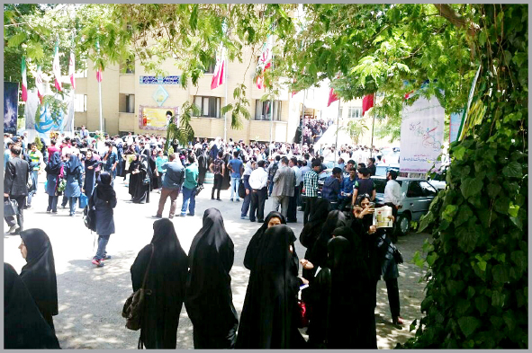  تجمع دانش‌آموزان در اعتراض به دشواری امتحانات نهایی