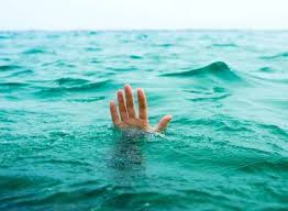 پسربچه ۵ ساله در عمق۳ متري استخر غرق شد
