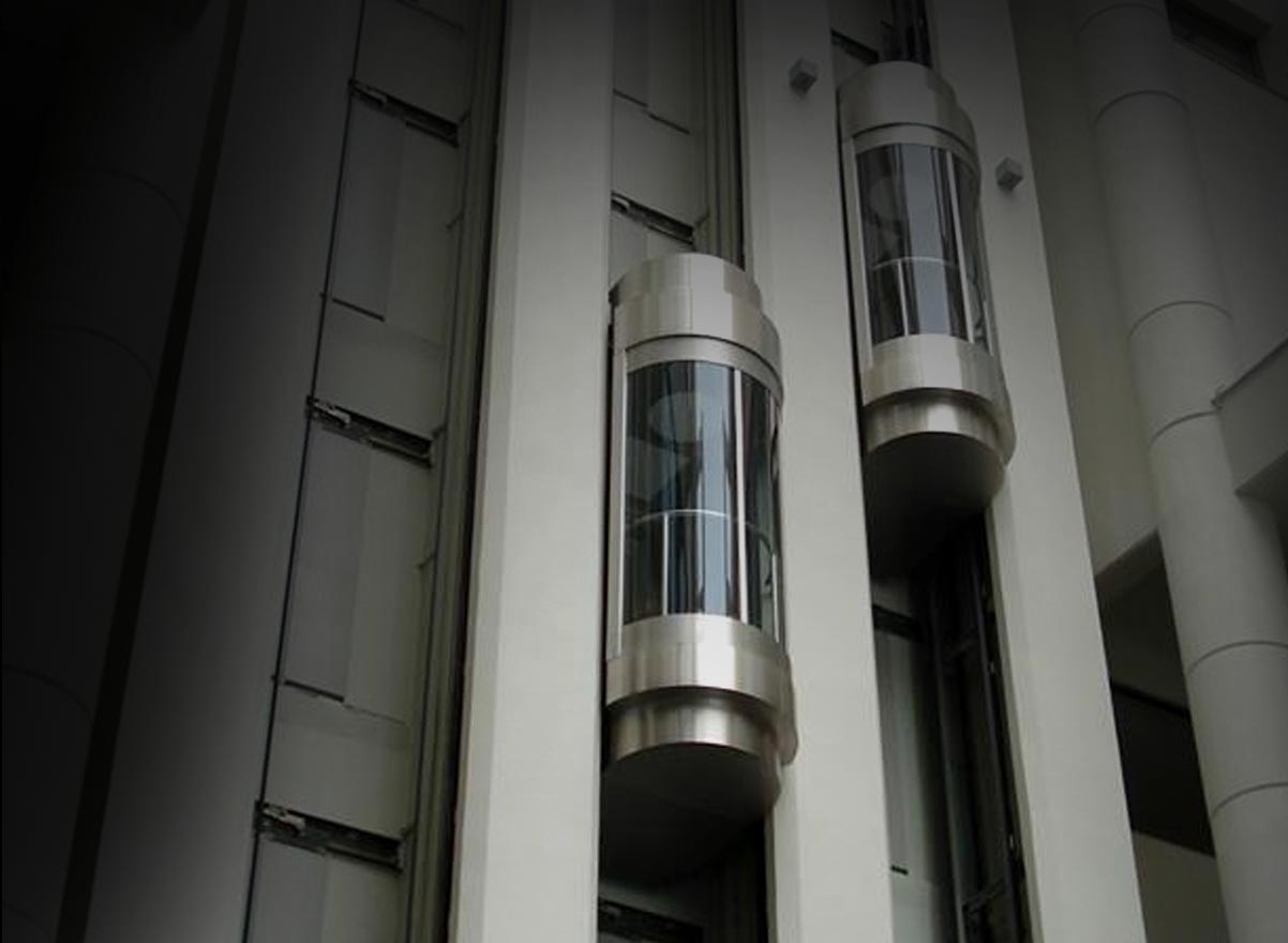 آسانسورهای ۳۲ دستگاه اجرایی ایلام فاقد استاندارد هستند