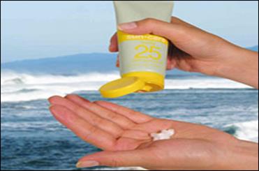 ۱۲ نکته‌ای که هنگام استفاده از کرم‌های ضد آفتاب باید بدانید