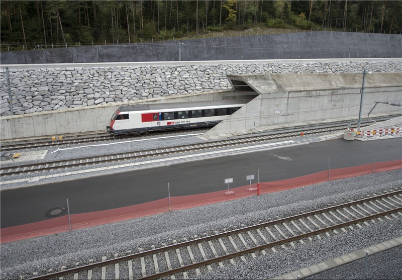 افتتاح طولانی‌ترین تونل راه‌آهن + تصاویر