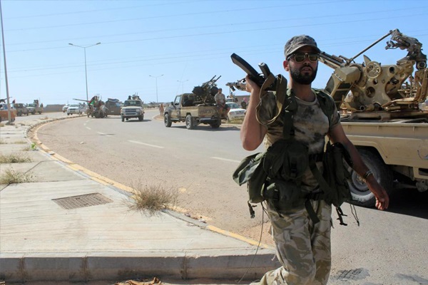 ورود نیروهای لیبی به پایتخت داعش + تصاویر