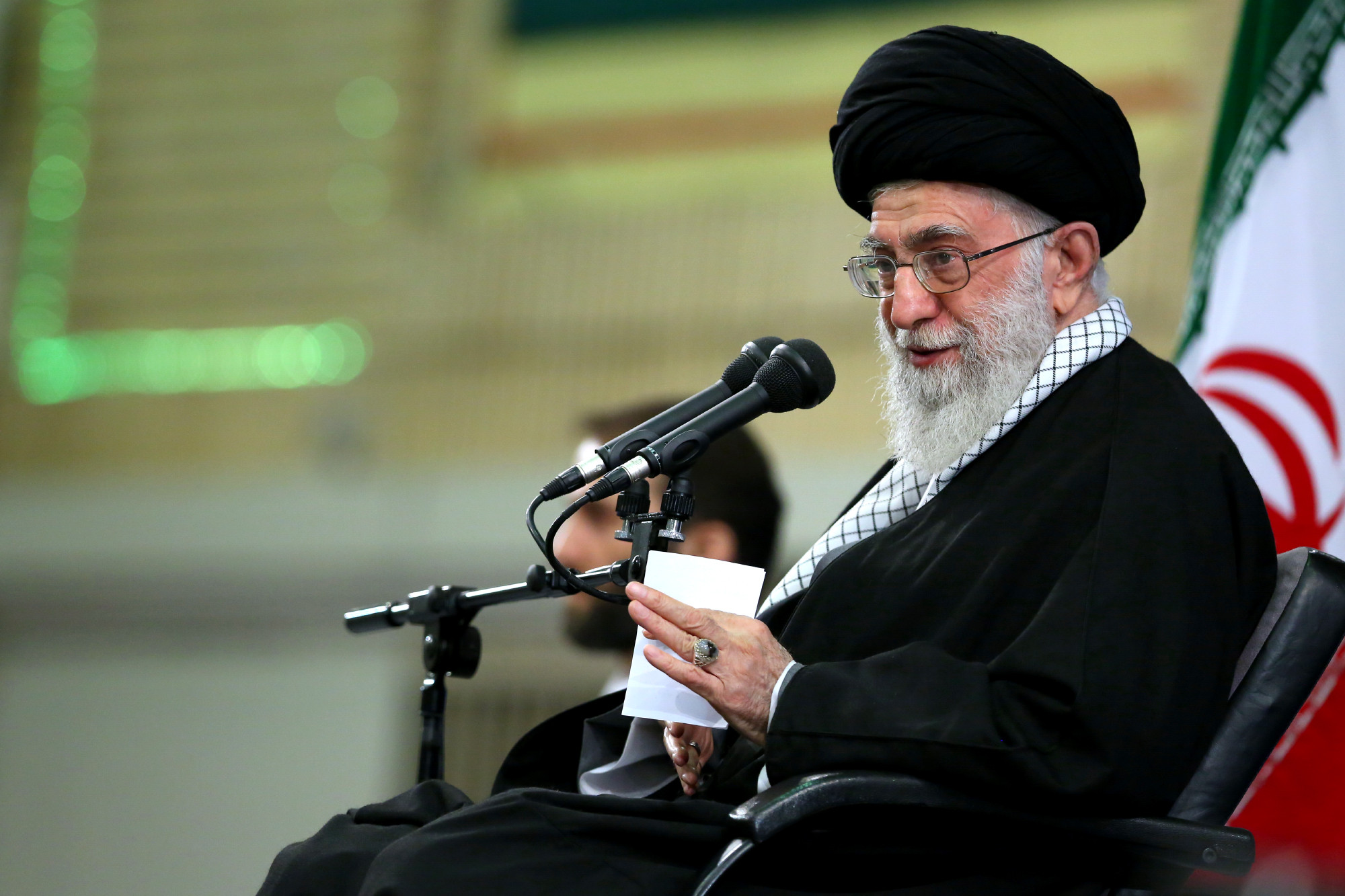 دوگانه « انقلابی‌ و ضدانقلابی» در کلام رهبر