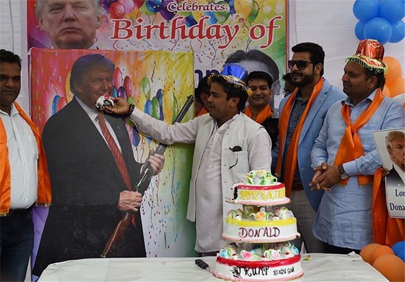 جشن تولد «ترامپ» در هند + تصاویر