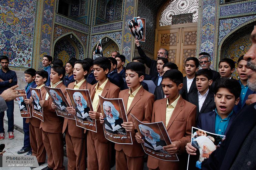 نوای خمینی ای امام در حرم پیچید + فیلم