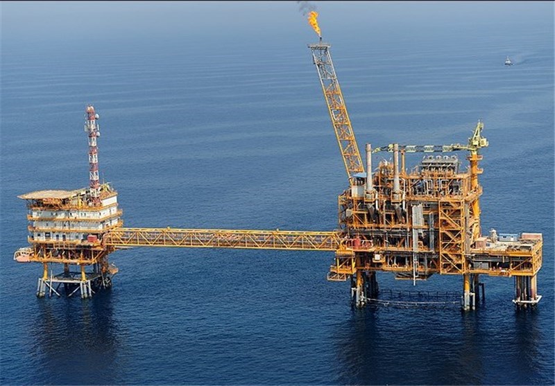 پیش‌بینی تقاضاهای جدید برای خرید نفت ایران/ذخیره‌سازی ۴۲ میلیون بشکه‌ای نفت خام فوق سبک ایران در دریا