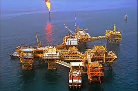 عربستان به تثبیت تولید نفت می اندیشد/افت سهام نفت در بازارهای جهانی