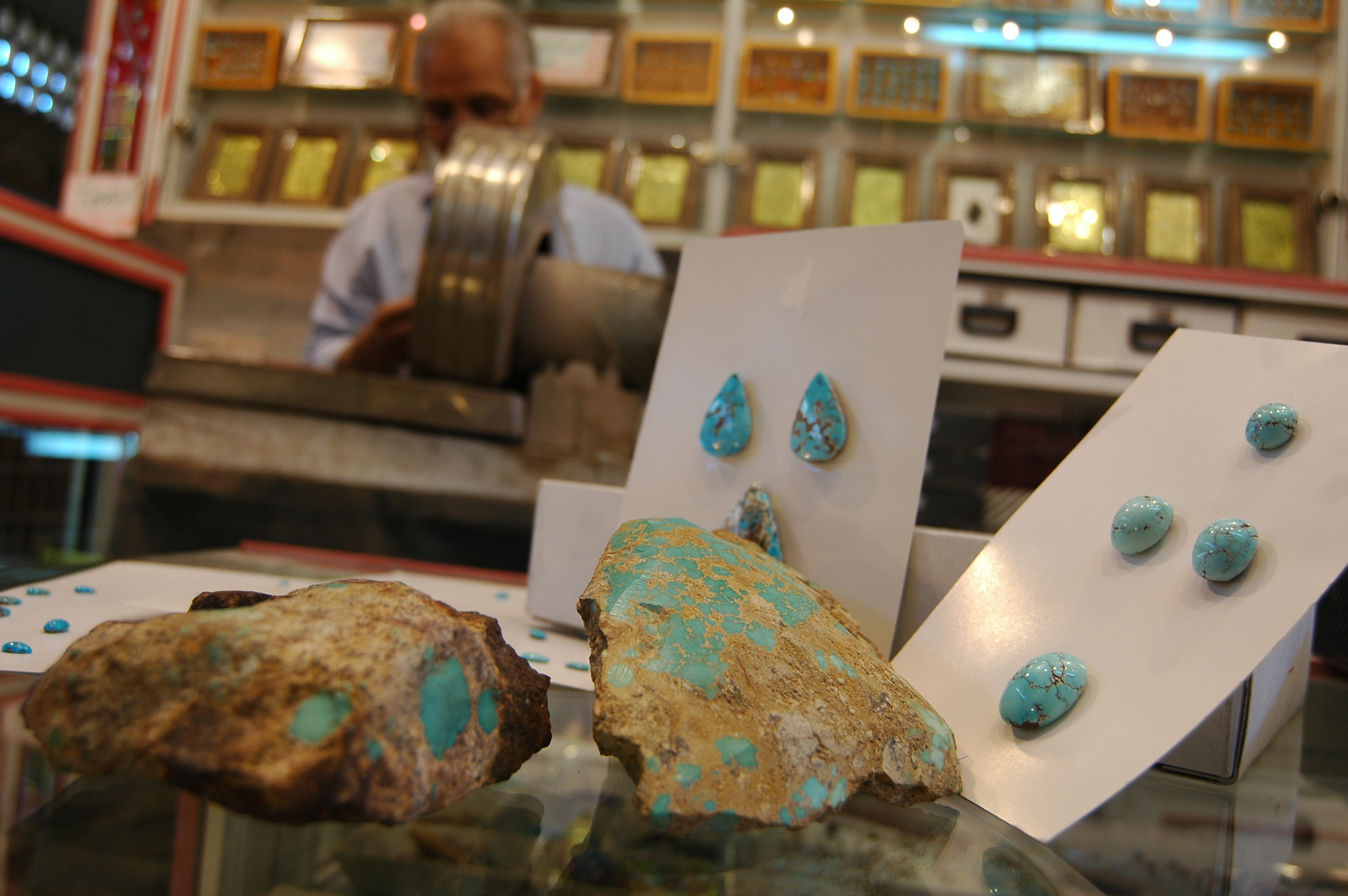 کیفیت جواهرات تولیدی در مشهد با هیچ جای دنیا قابل قیاس نیست