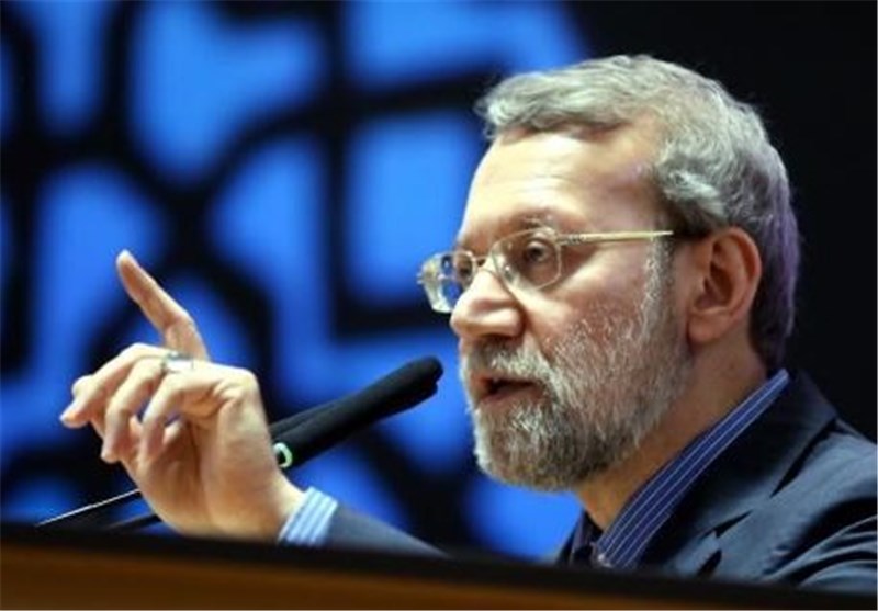 لاریجانی: در مسئله حقوق‌های نجومی از قانون سوءاستفاده کردند