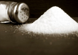  ۷ ضرر مهم مصرف نمک 