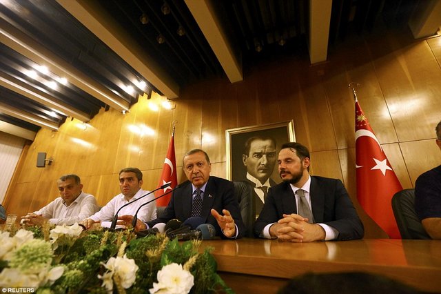 اردوغان کودتا را یک "لطف الهی" خواند