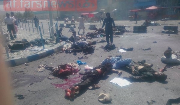 جنبش روشنایی افغانستان رنگ خون گرفت / انفجار بمب با ۵۰ کشته و ۱۷۰ زخمی + عکس