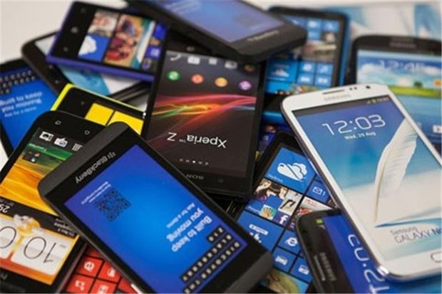دولت باید ثبات بازار را حفظ کند/تلفن همراه ۲۰درصد ارزان شد