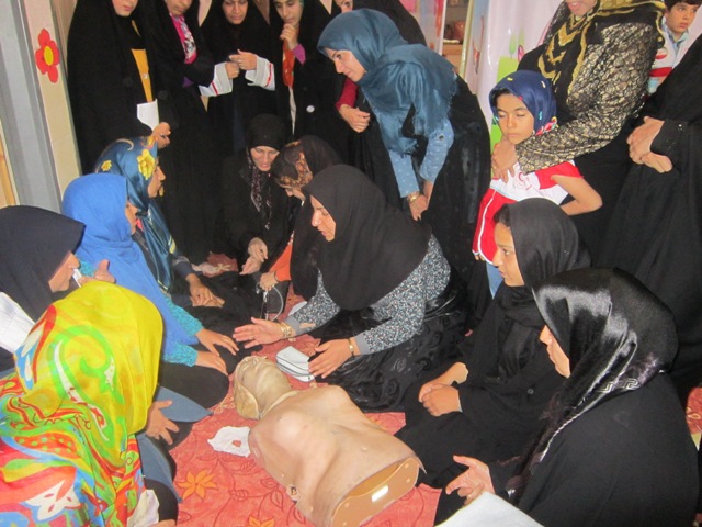 آموزش کمک‌های اولیه به مربیان مهدهای کودک استان یزد