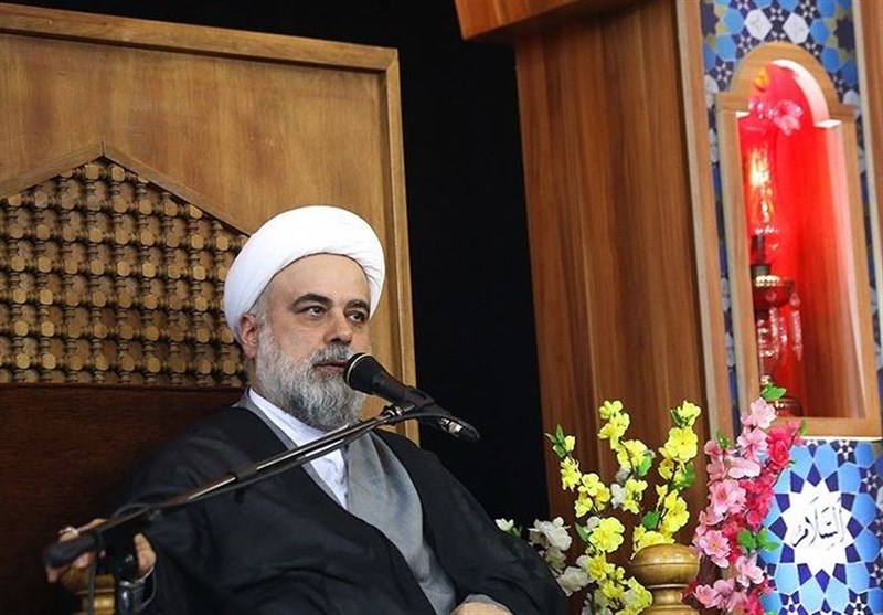 فرمول حرکت در راه مستقیم/ چرا پیامبر از ما مودت خواست/ چگونه ره ۱۰۰ ساله را یک شبه برویم؟/ شیعه کیست؟ 