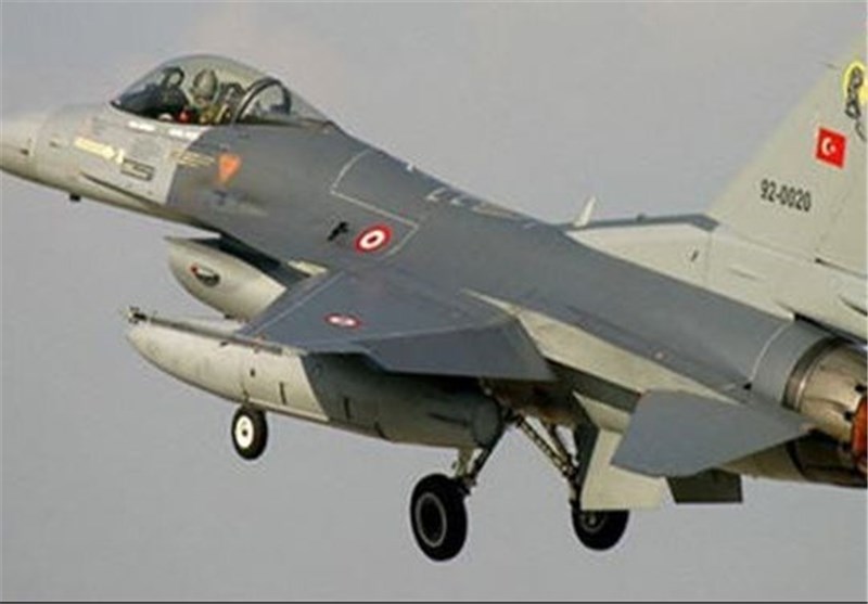 حمله هوایی ترکیه به مواضع گروه‌های نزدیک به آمریکا 