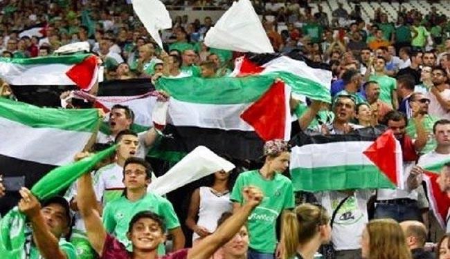 طرفداران باشگاه فرانسوی پرچم فلسطین را بالا گرفتند + فیلم