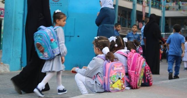 تحصیل در غزه بدون کتاب درسی  
