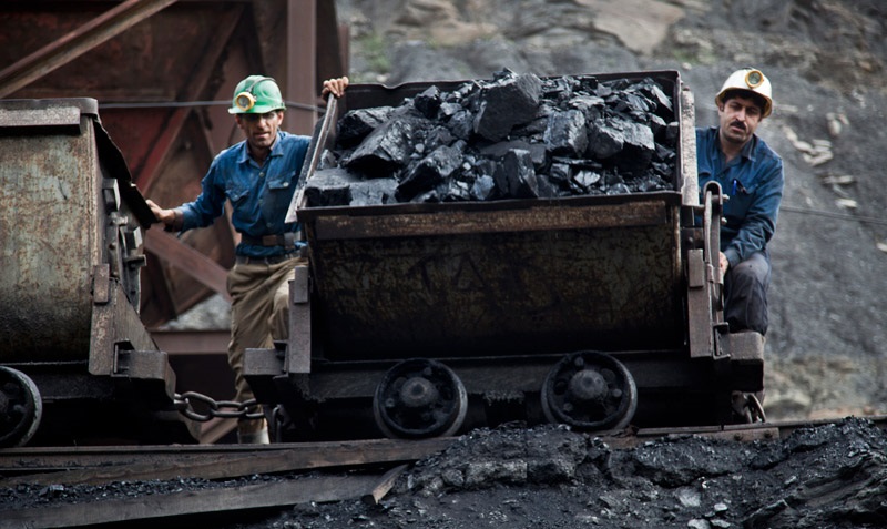 نیمی از ظرفیت معادن زغال‌سنگ خالی است

