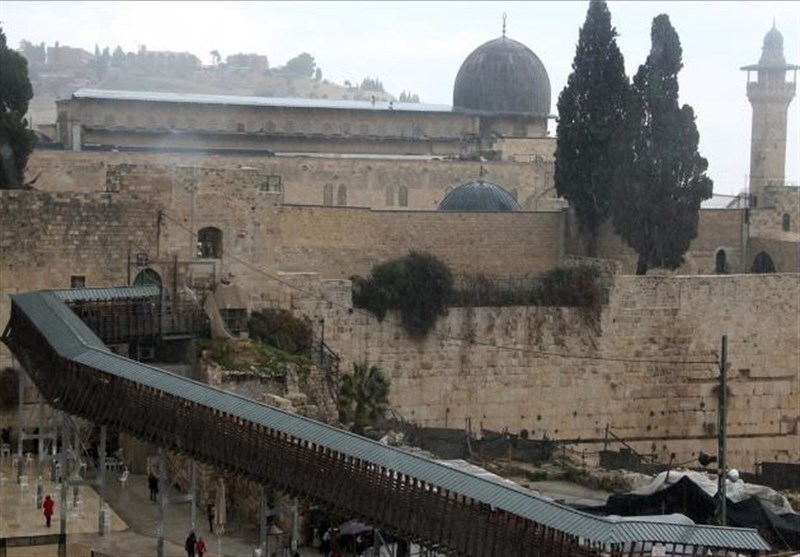 تبعید ۳۳ فلسطینی  از مسجد الاقصی