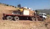 فیلم/ سقوط سنگ چندتنی از روی کامیون