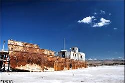 یکی از 19 طرح احیای دریاچه ارومیه مربوط به پیشگیری از طوفان های نمکی، گرد و غبار و فرسایش خاک است