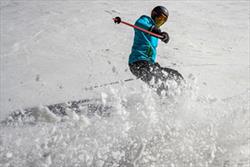 طلای اسکی آسیا بر گردن حسین ساوه شمشکی
