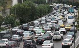 ترافیک نیمه سنگین در محورهای چالوس، هراز و آزادراه‌های تهران ـ کرج و کرج ـ‌ قزوین