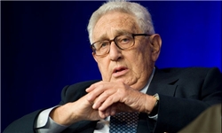 کسینجر:ایران در یک دهه روند مذاکرات را به نفع خود تغییر داد