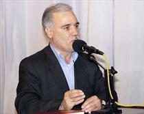 باید از استفاده بیش از حد سموم به علت تاثیر سوء آن بر محیط زیست اجتناب شود